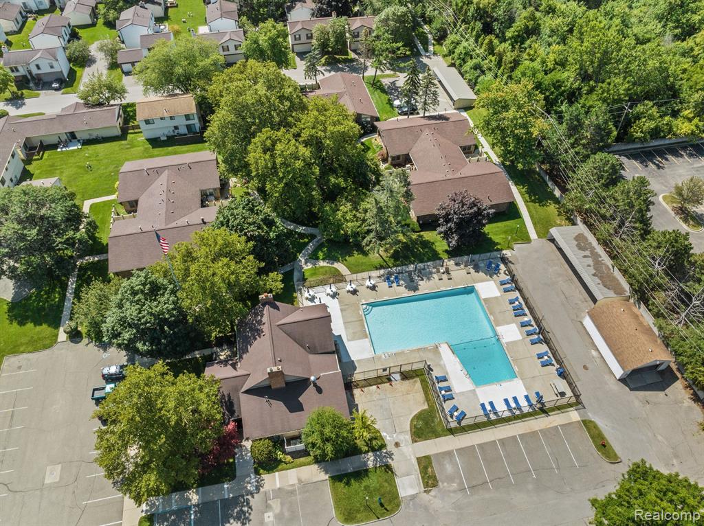 2854 Roundtree Drive