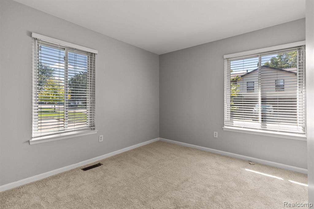 2854 Roundtree Drive