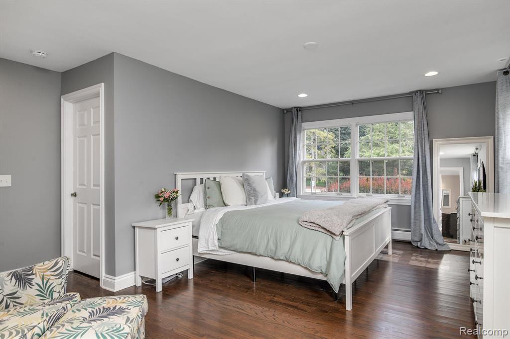 31961 Robinhood Drive