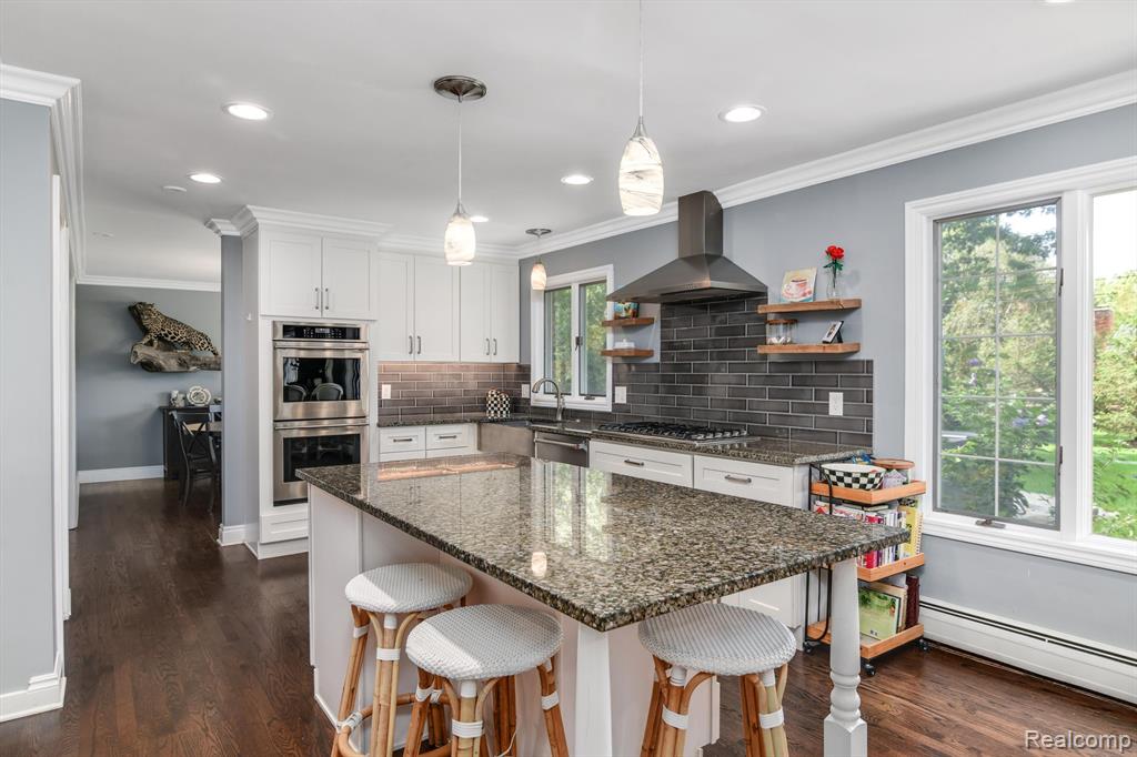 31961 Robinhood Drive