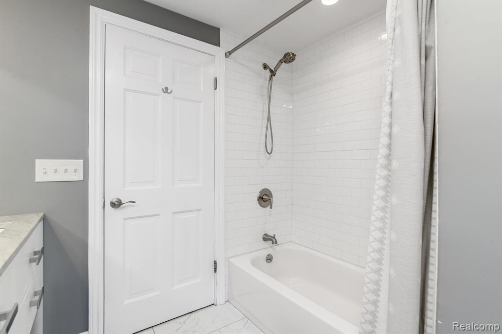 31961 Robinhood Drive