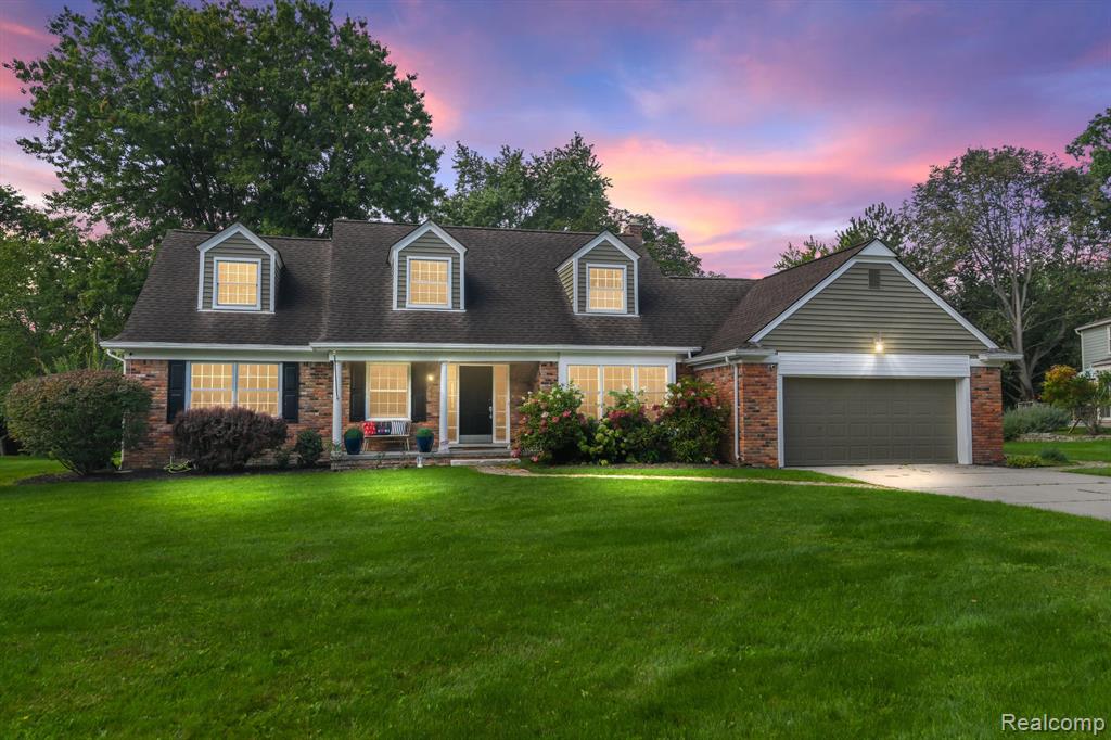 31961 Robinhood Drive