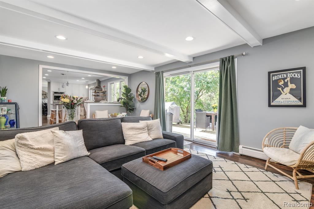 31961 Robinhood Drive