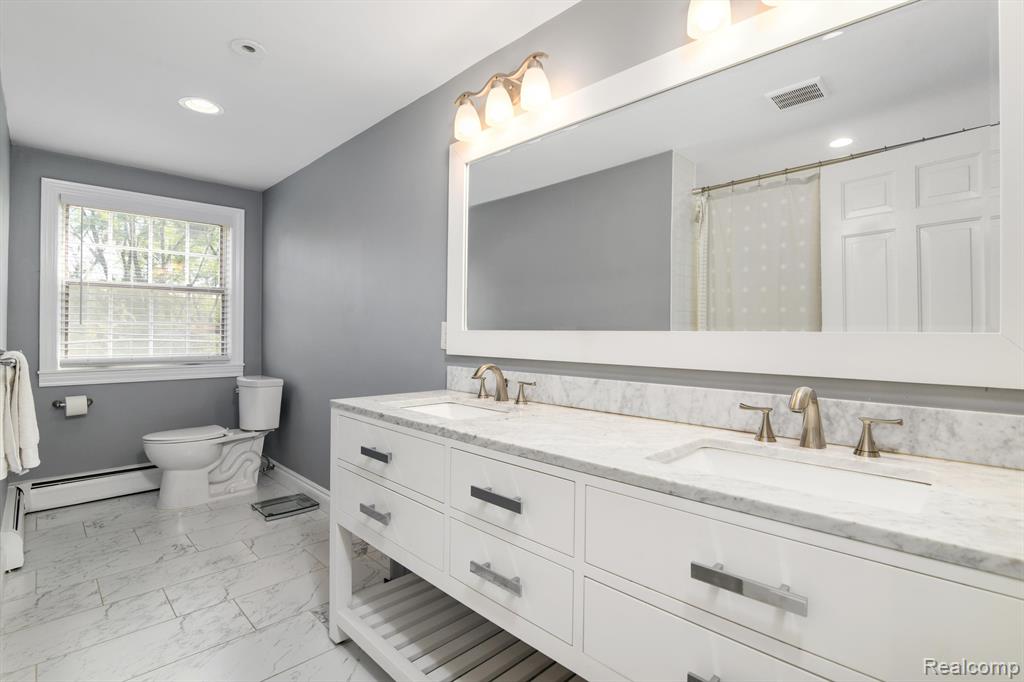 31961 Robinhood Drive