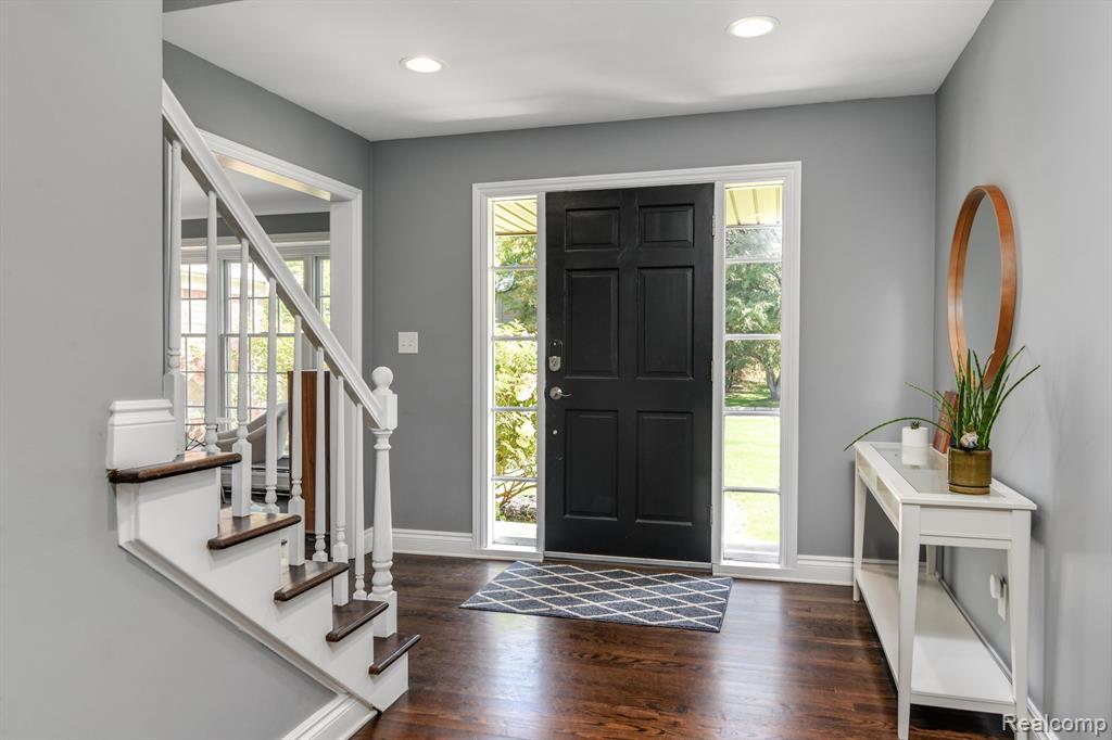 31961 Robinhood Drive