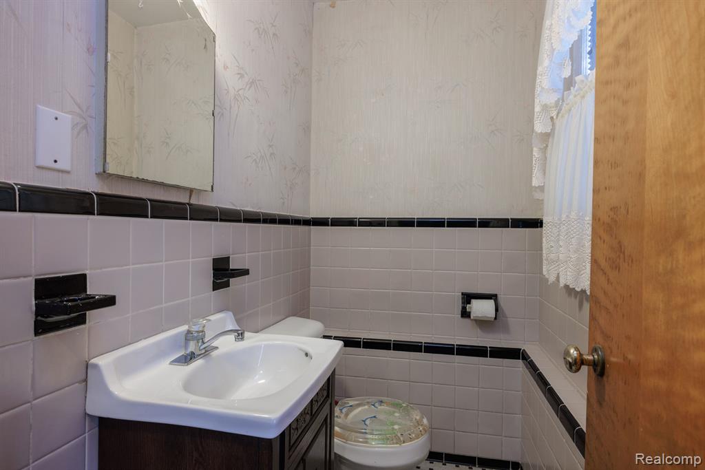 16636 Freeland Street