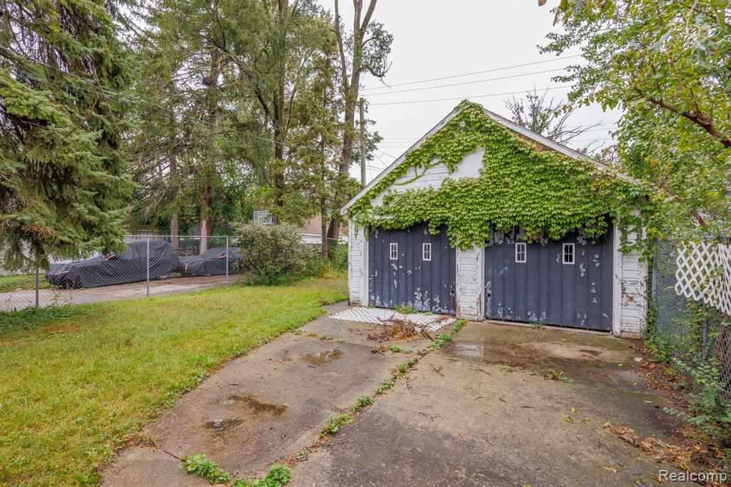 16636 Freeland Street