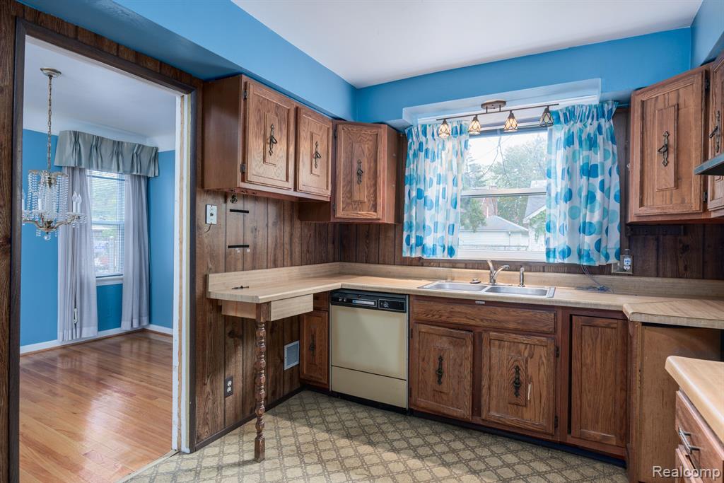 16636 Freeland Street