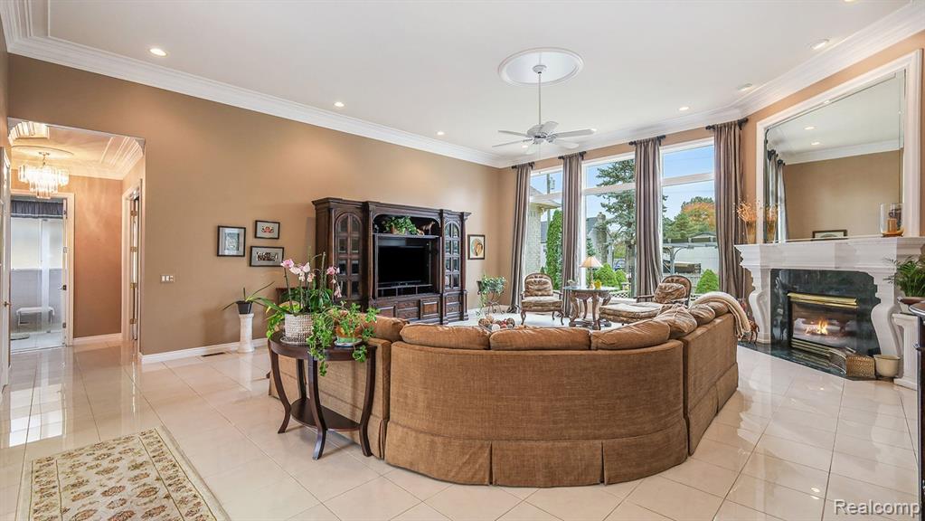 13453 Lakeview Drive