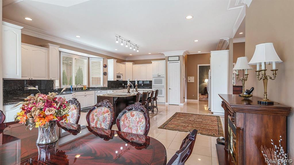 13453 Lakeview Drive