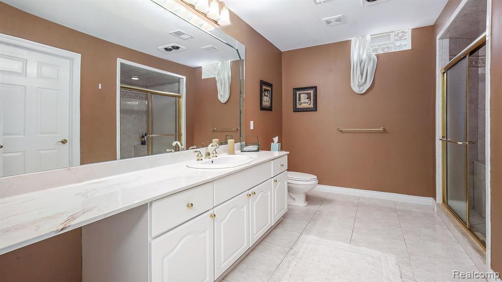 13453 Lakeview Drive