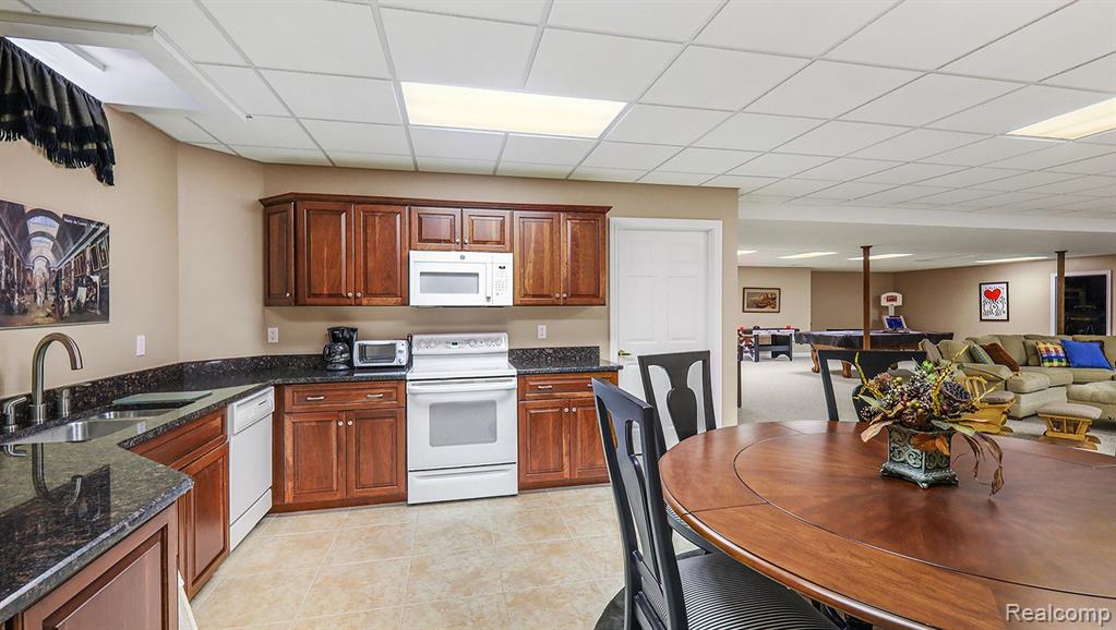 13453 Lakeview Drive