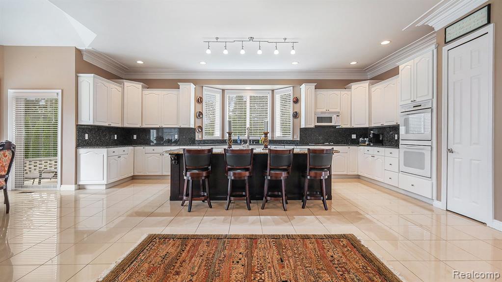 13453 Lakeview Drive