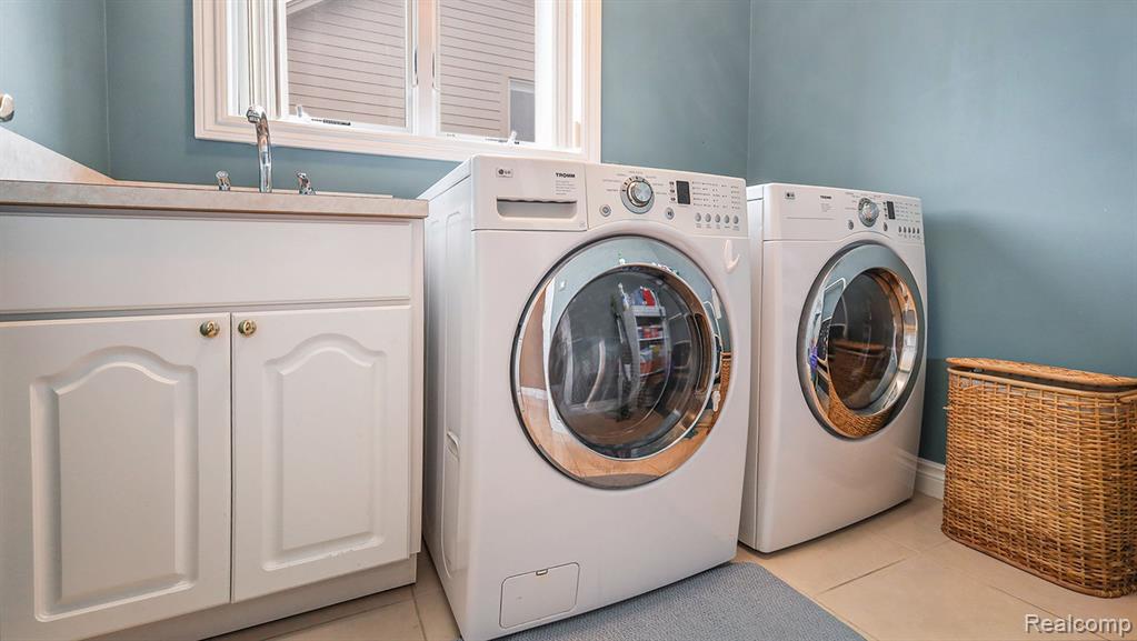 13453 Lakeview Drive