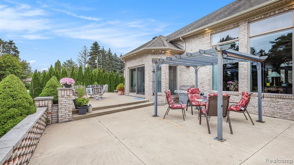 13453 Lakeview Drive