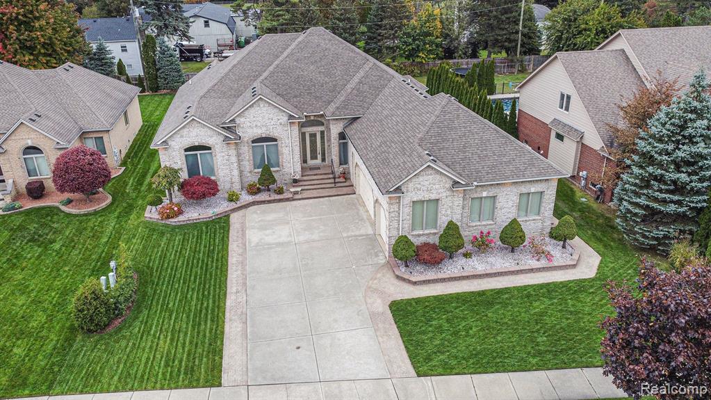 13453 Lakeview Drive