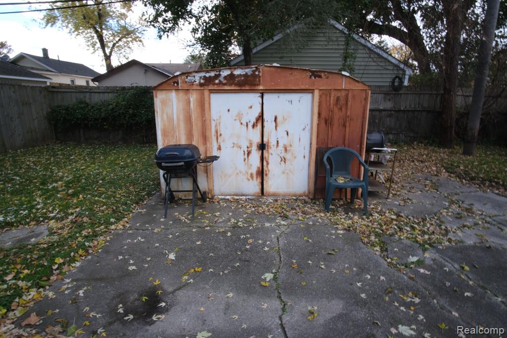 23835 Hazelwood Avenue