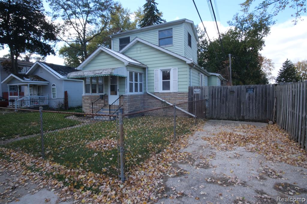 23835 Hazelwood Avenue