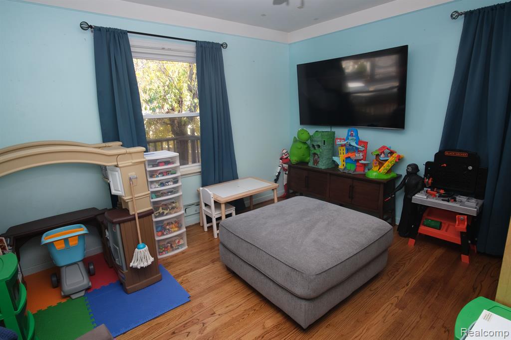 110 E Shevlin Avenue