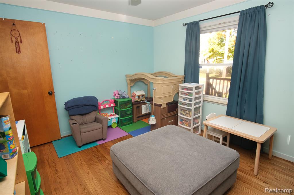 110 E Shevlin Avenue