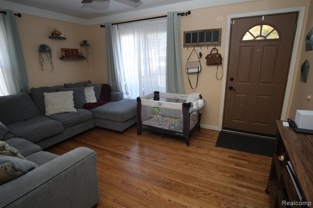 110 E Shevlin Avenue