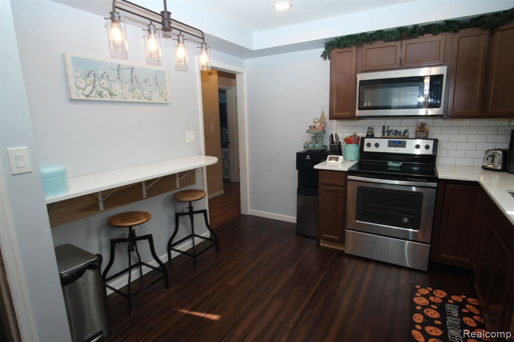 110 E Shevlin Avenue