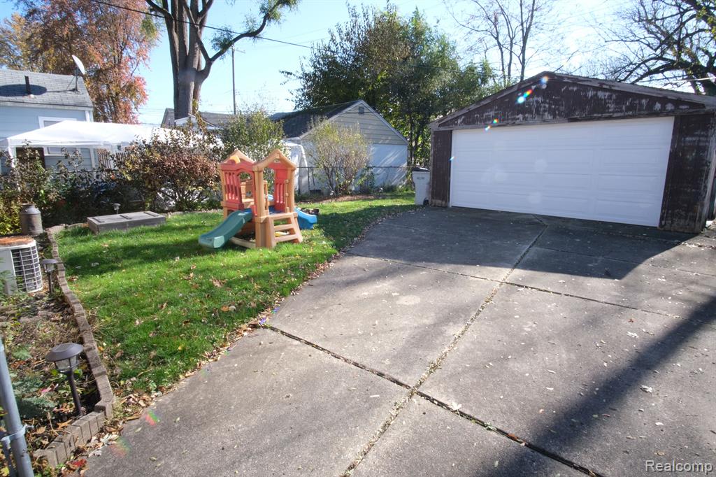 110 E Shevlin Avenue