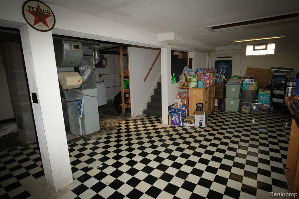 110 E Shevlin Avenue