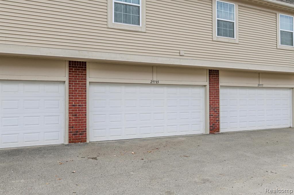 29785 Fox Run Circle