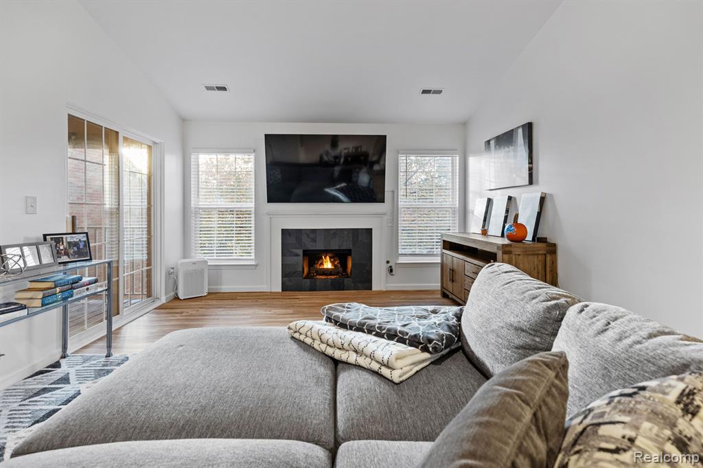 3593 Tremonte Circle