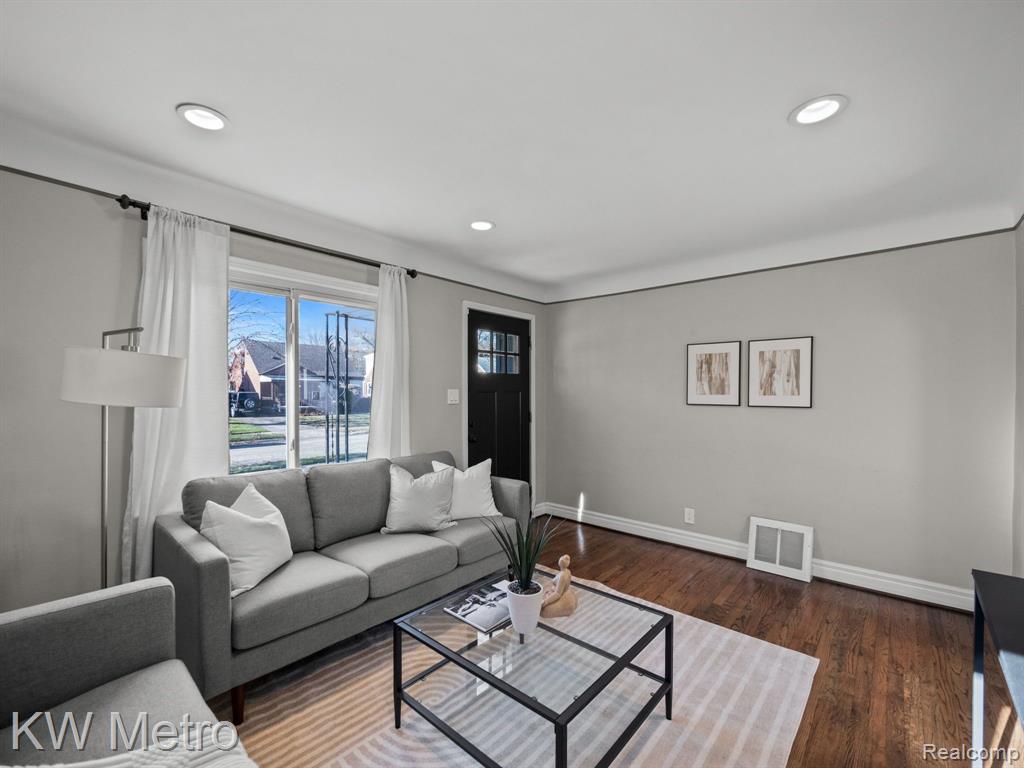 3128 N Ferris Avenue