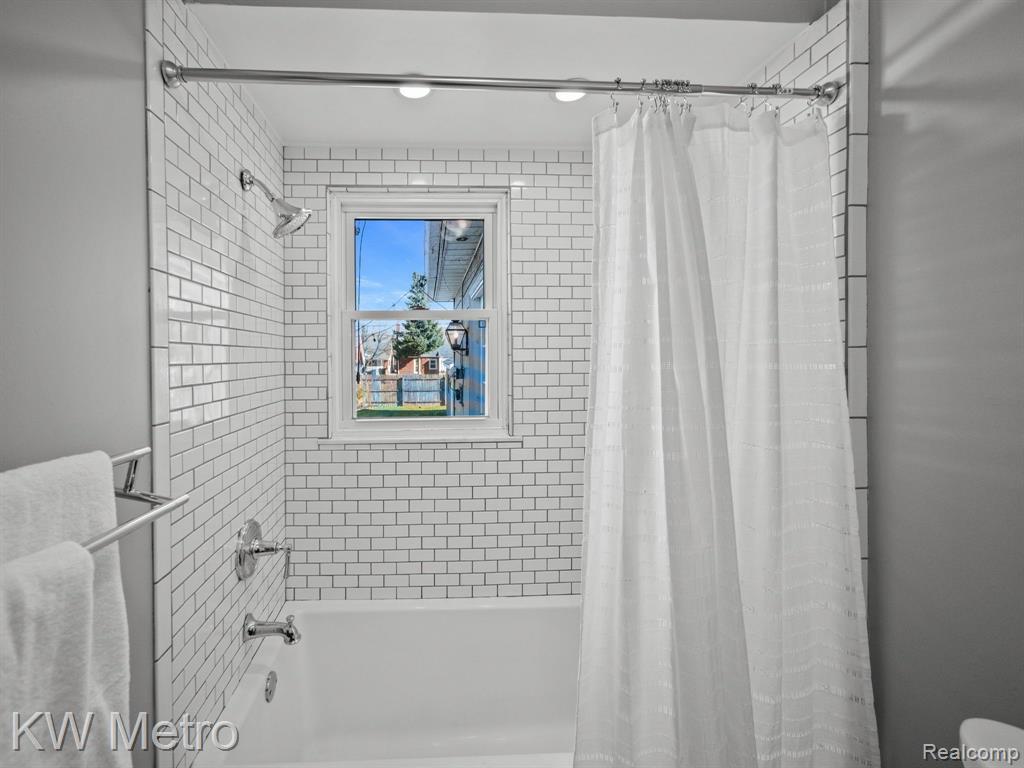 3128 N Ferris Avenue