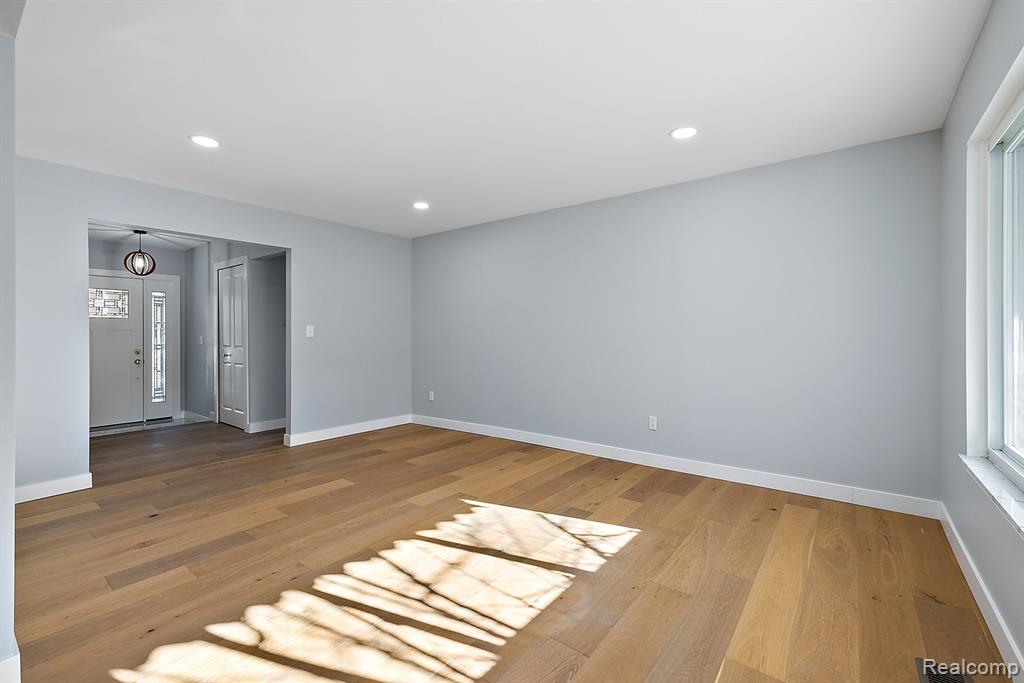 2170 Stratford Drive