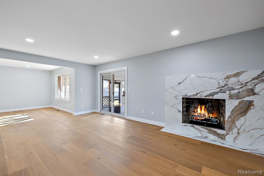 2170 Stratford Drive