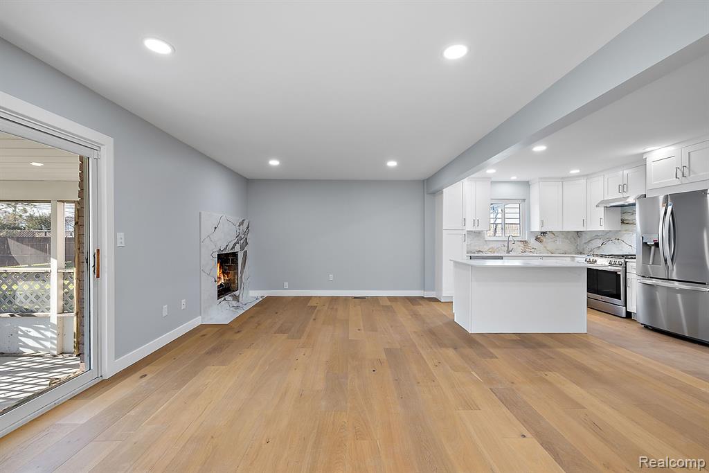 2170 Stratford Drive