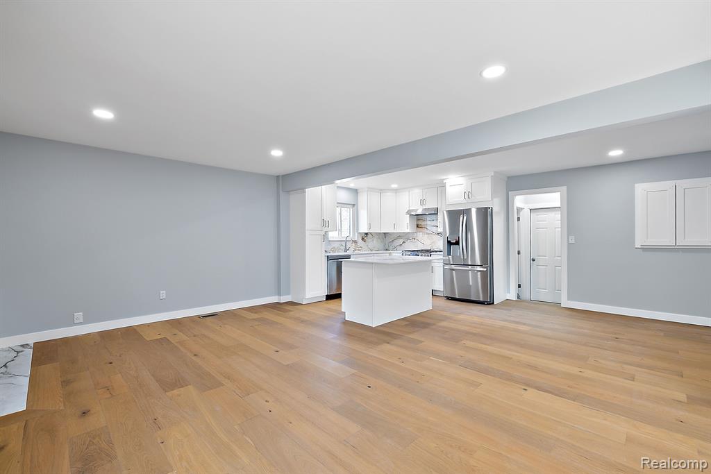 2170 Stratford Drive