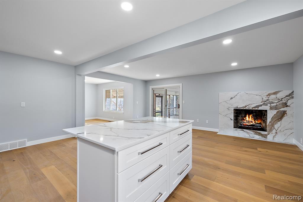 2170 Stratford Drive