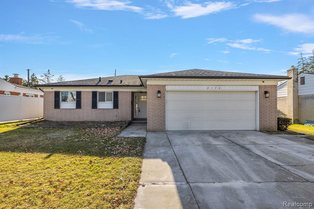 2170 Stratford Drive