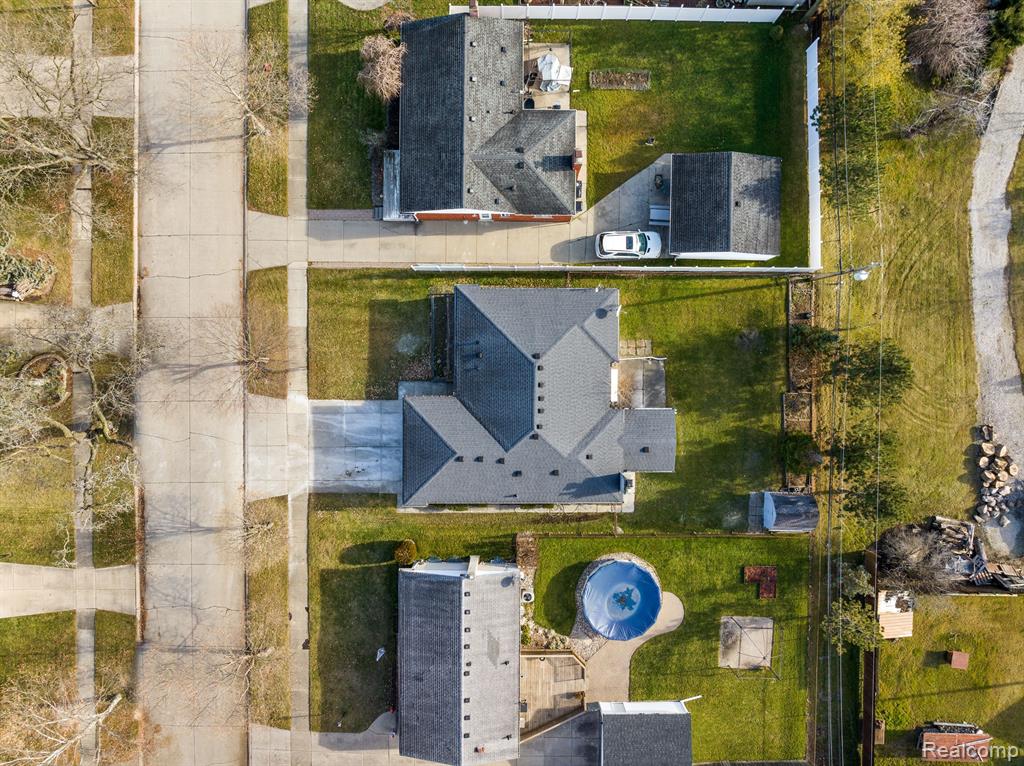 2170 Stratford Drive