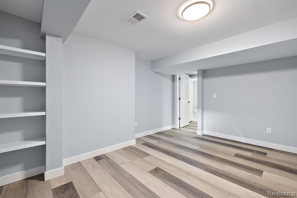 2170 Stratford Drive