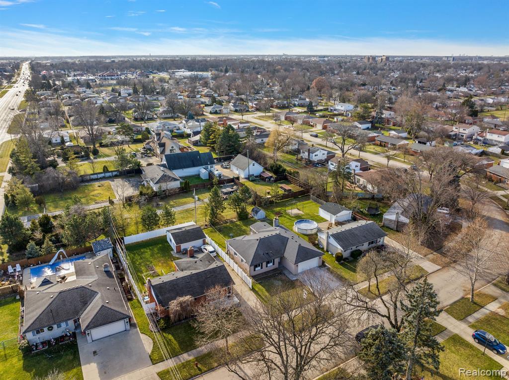 2170 Stratford Drive