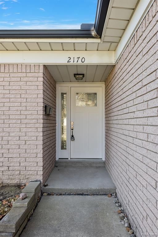 2170 Stratford Drive