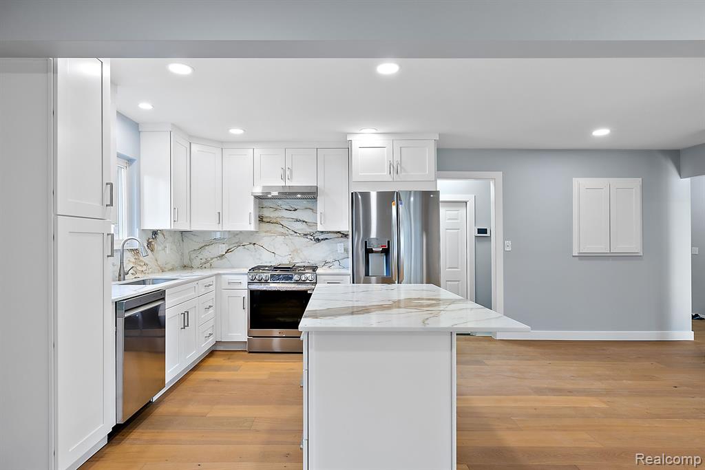 2170 Stratford Drive