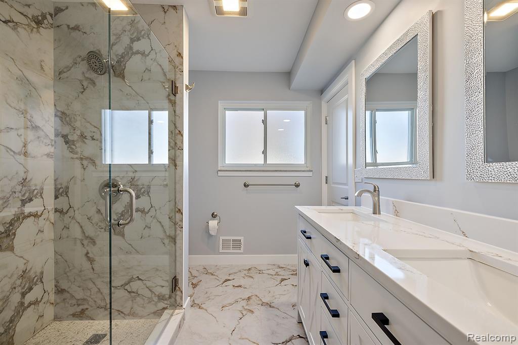 2170 Stratford Drive