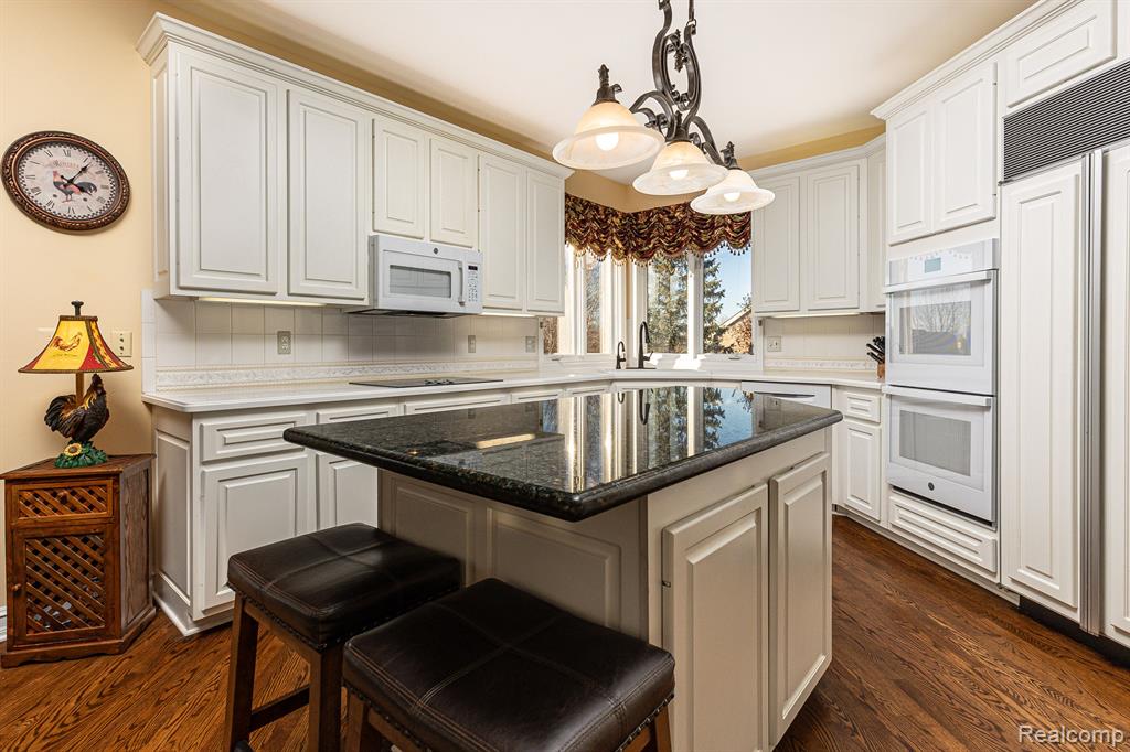 3890 Mountain Laurel Boulevard