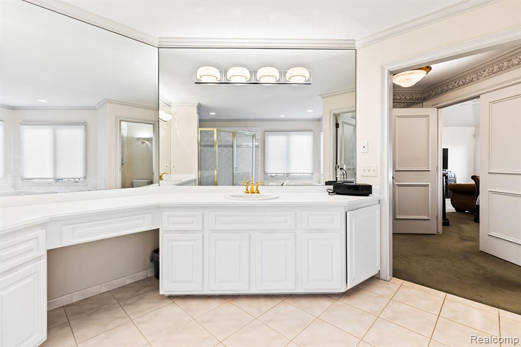 3890 Mountain Laurel Boulevard