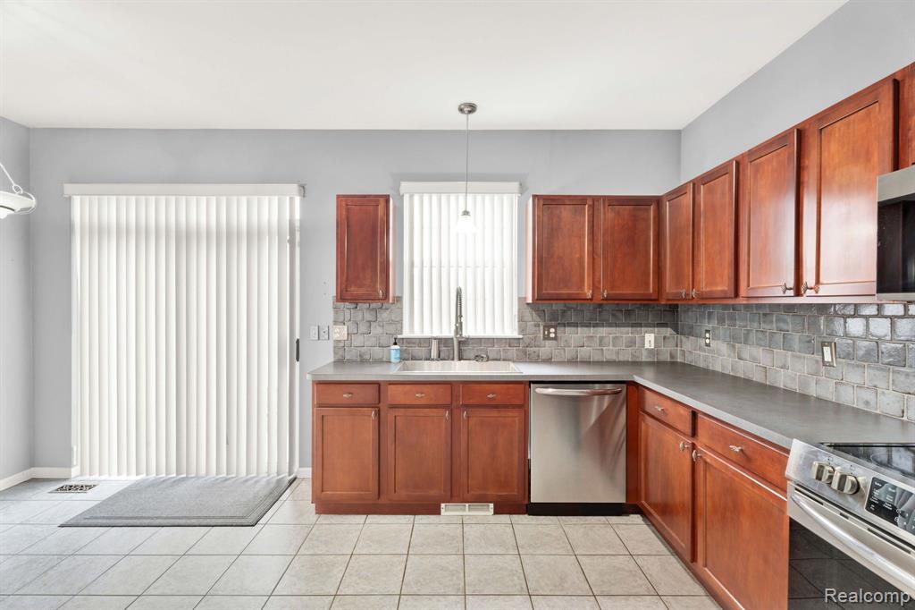 42849 Richmond Drive