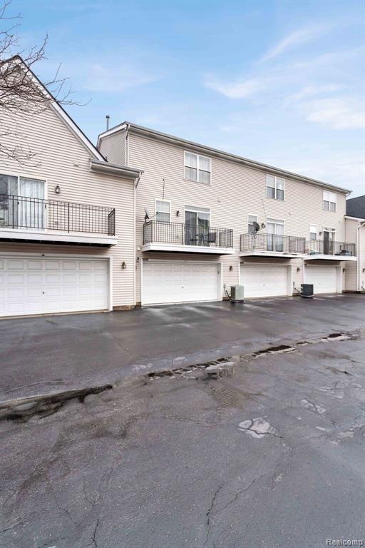 42849 Richmond Drive