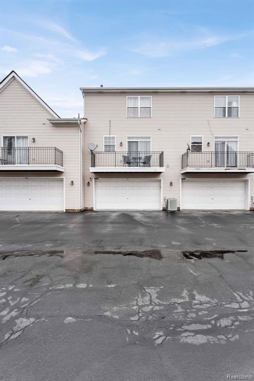 42849 Richmond Drive