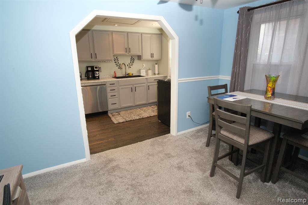 451 W Garfield Avenue